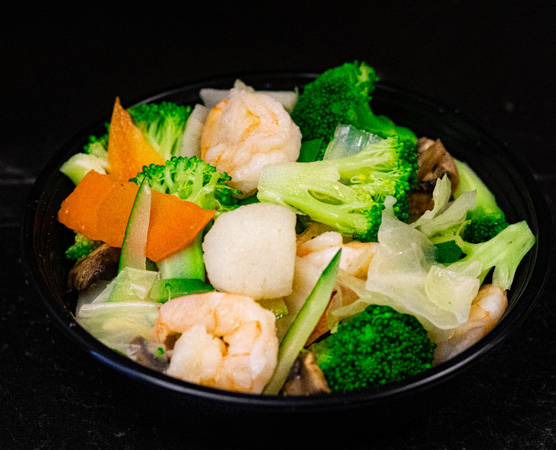 H 5. 水煮什菜干贝虾 Steamed Mixed Vegetable w. Shrimp & Scallop