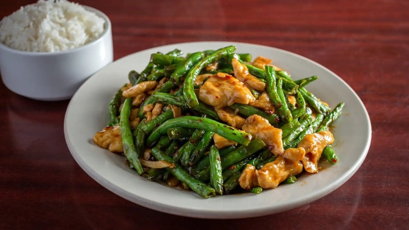 81. Chicken w. String Beans 四季豆鸡