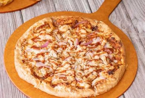 Cauliflower BBQ Chicken Pizza