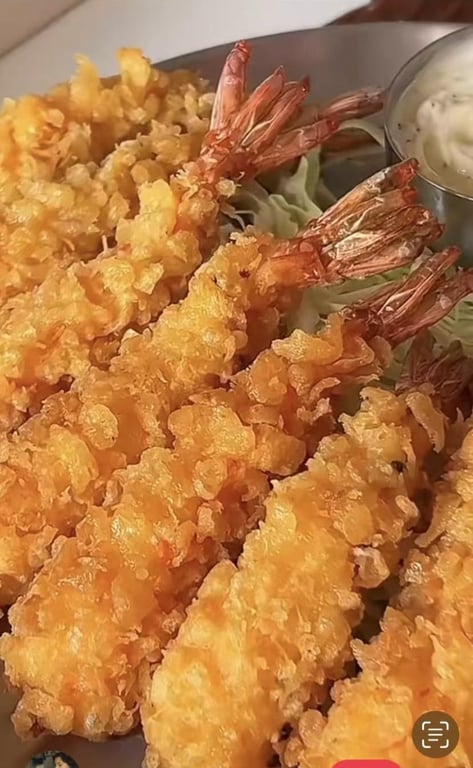 H5. Fried Shrimps (6 pcs)