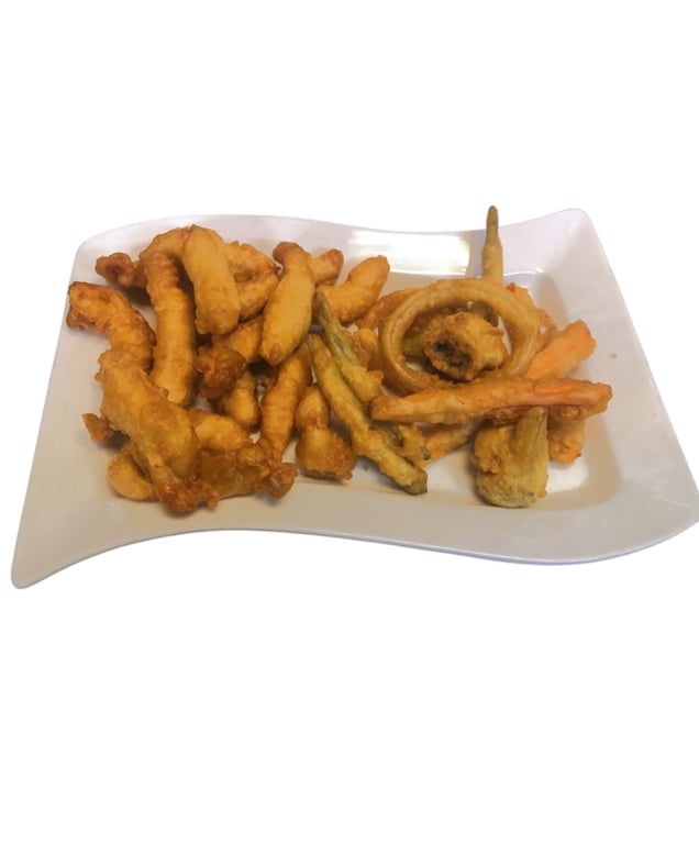 J16. Chicken & Vegetable Tempura