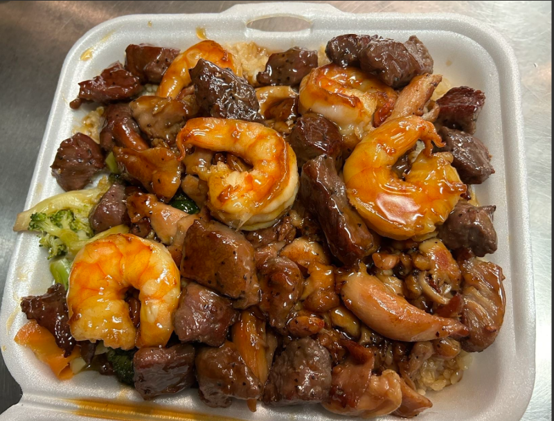 HE08. Hibachi Steak & Shrimp<br>铁板虾牛