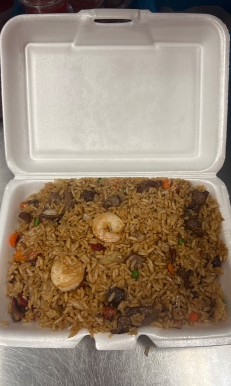 R13 Shrimp Beef Roast Pork Fried Rice 虾牛叉烧炒饭