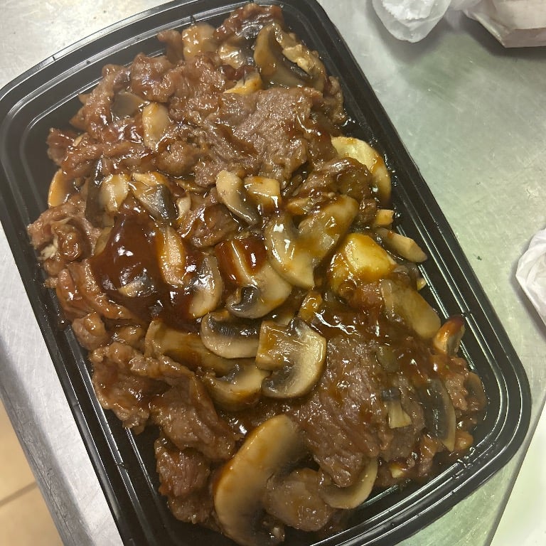 蘑菇牛<br>94. Beef w. Mushroom
