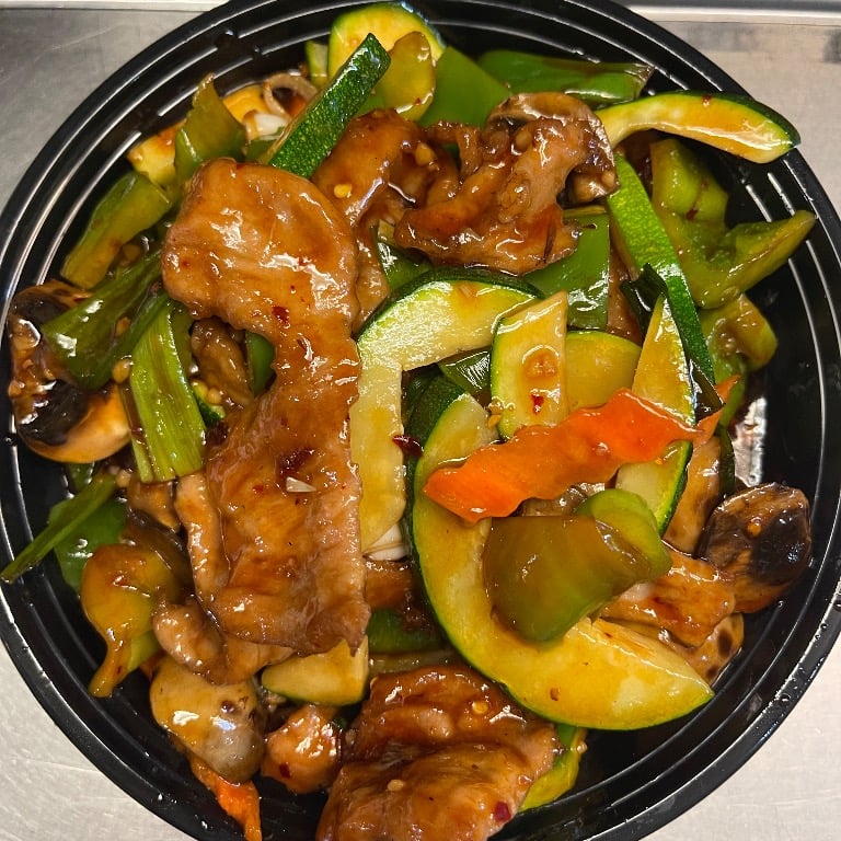 P06. Pork w. Garlic Sauce