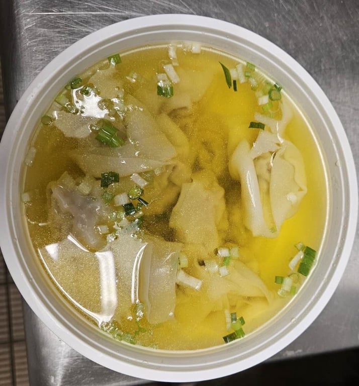 馄饨汤 Wonton Soup (12)