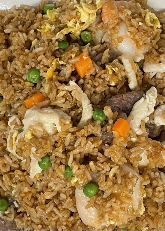 D82. 特色炒饭 House Fried Rice