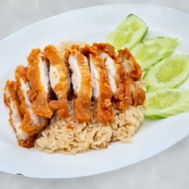 Khao Mun Gai Thod (Ginger Rice w/ Tempura Chicken)