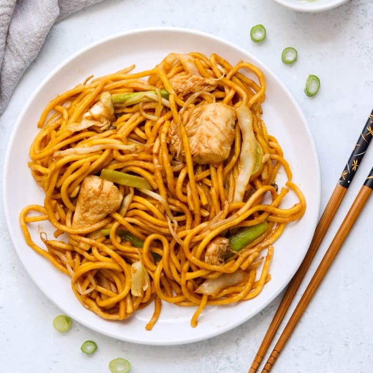 L9. Chicken Lo Mein