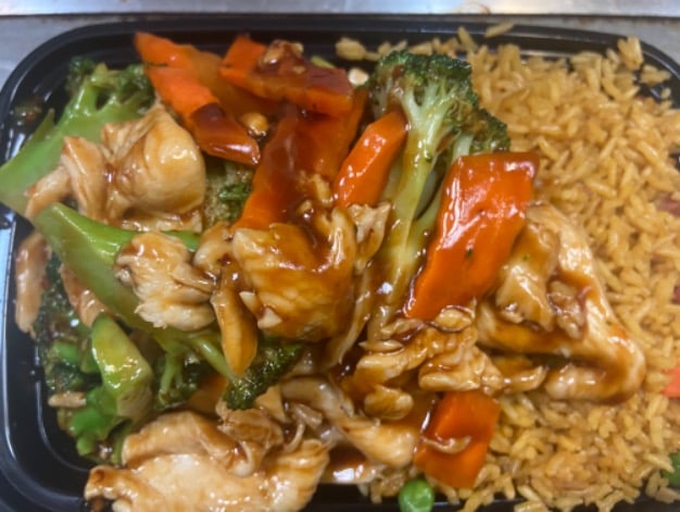 D 1. Chicken w. Broccoli