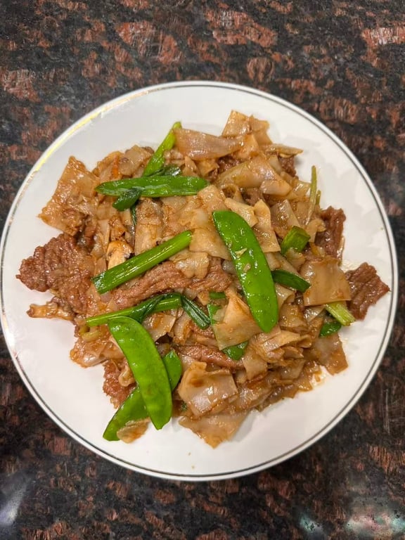 49. Beef Chow Fun