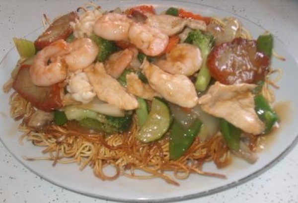 26. House Special Chow Mein