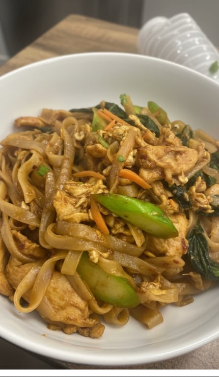 52. Chicken Pad Si-ew