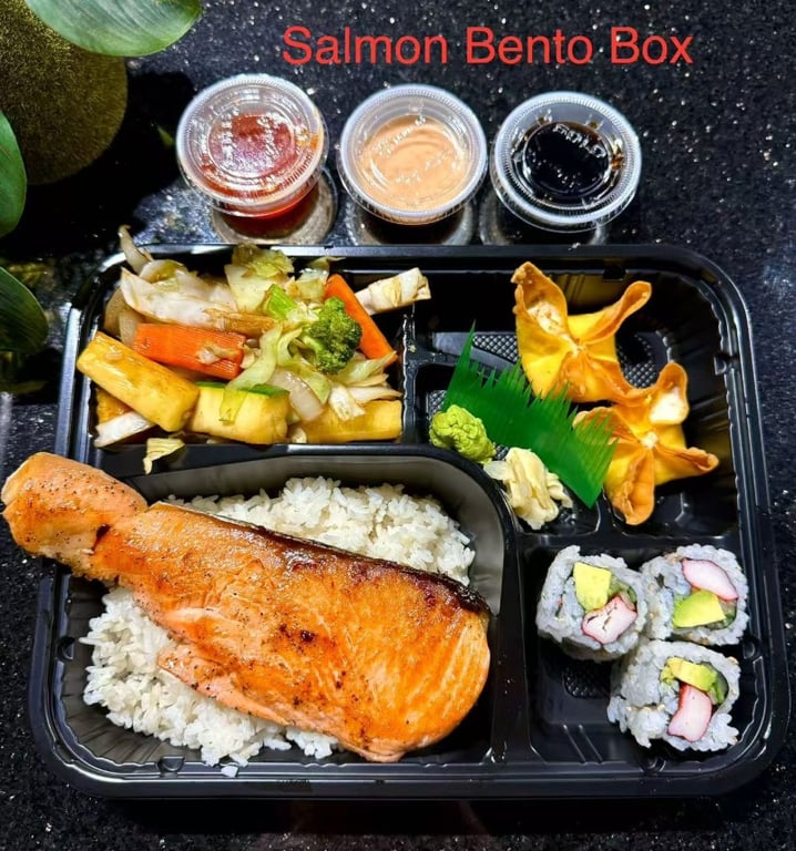B5. Hibachi Salmon Bento Box