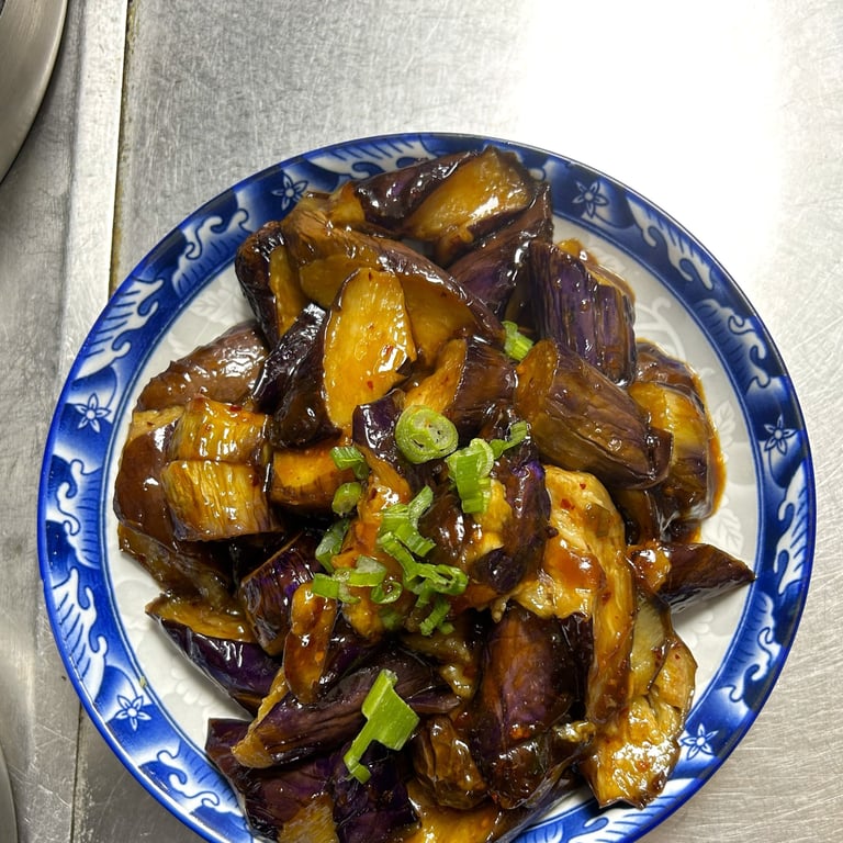 L33. Chinese Eggplant w. Garlic Sauce