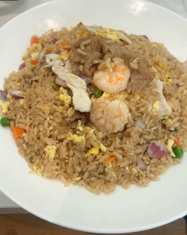 F8. 什饭 Combo Fried Rice