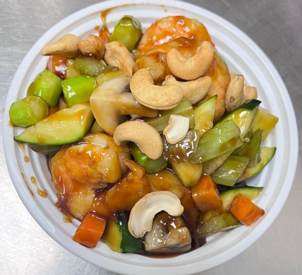 L30. Shrimp w. Cashew Nuts