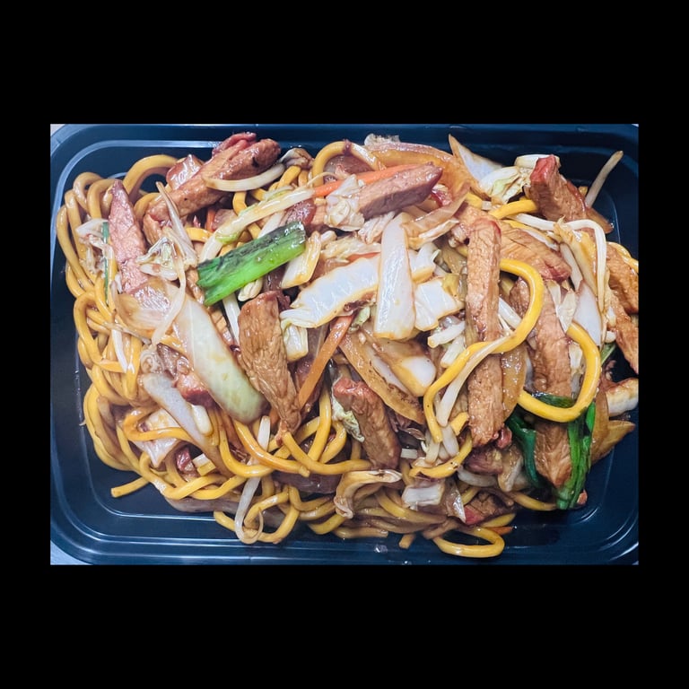 Q5. 叉烧捞面<br>Roast Pork Lo Mein