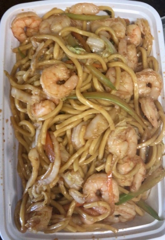 F11. 虾捞面 Shrimp Lo Mein