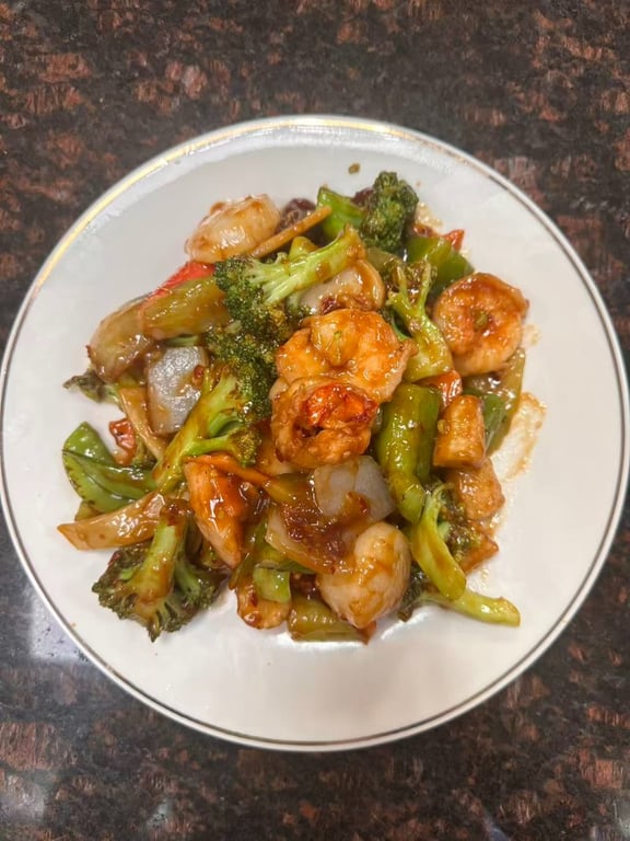 S 6. Seafood w. Garlic Sauce