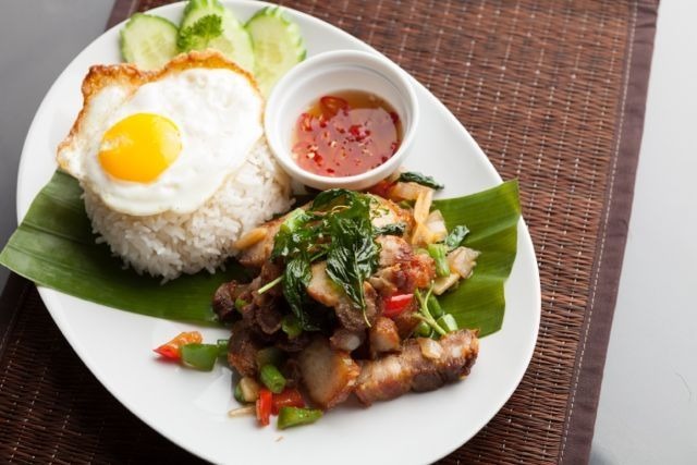 Spicy Pork Krapow w. Fried Egg