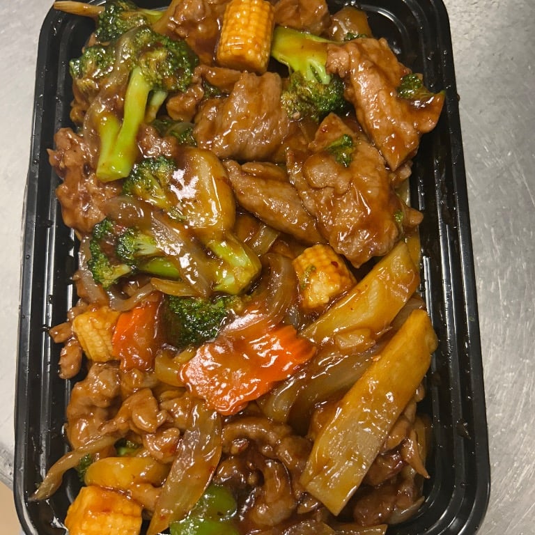 四川牛<br>101. Szechuan Beef