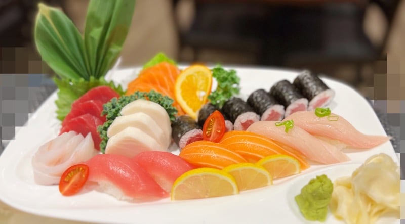 P6 Sushi & Sashimi Combo* Image