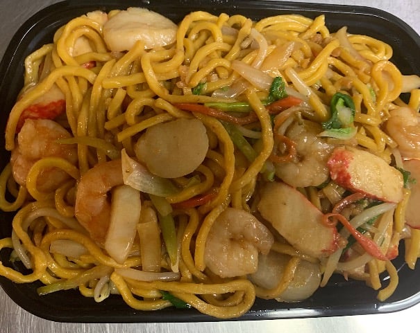 海鲜捞面 Seafood Lo Mein