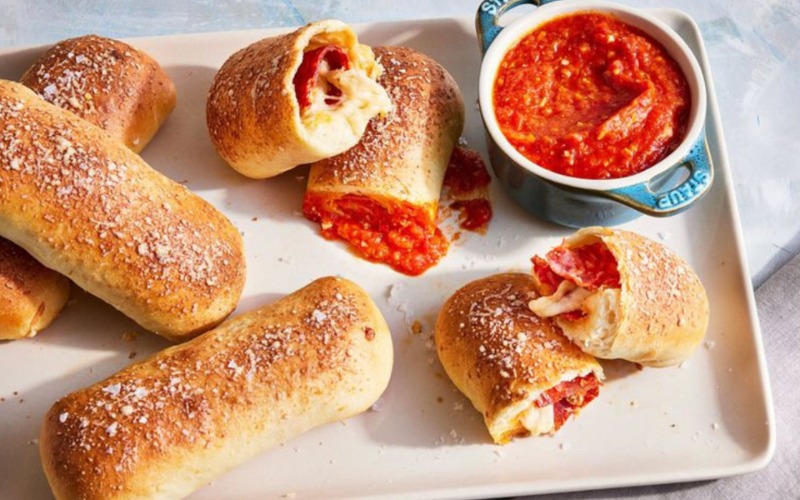 8 pc Pepperoni Rolls