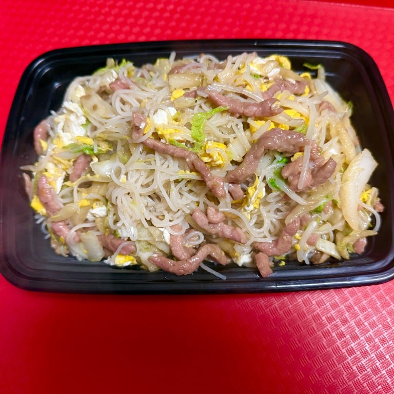 79. Beef Chow Mei Fun 牛炒米粉
