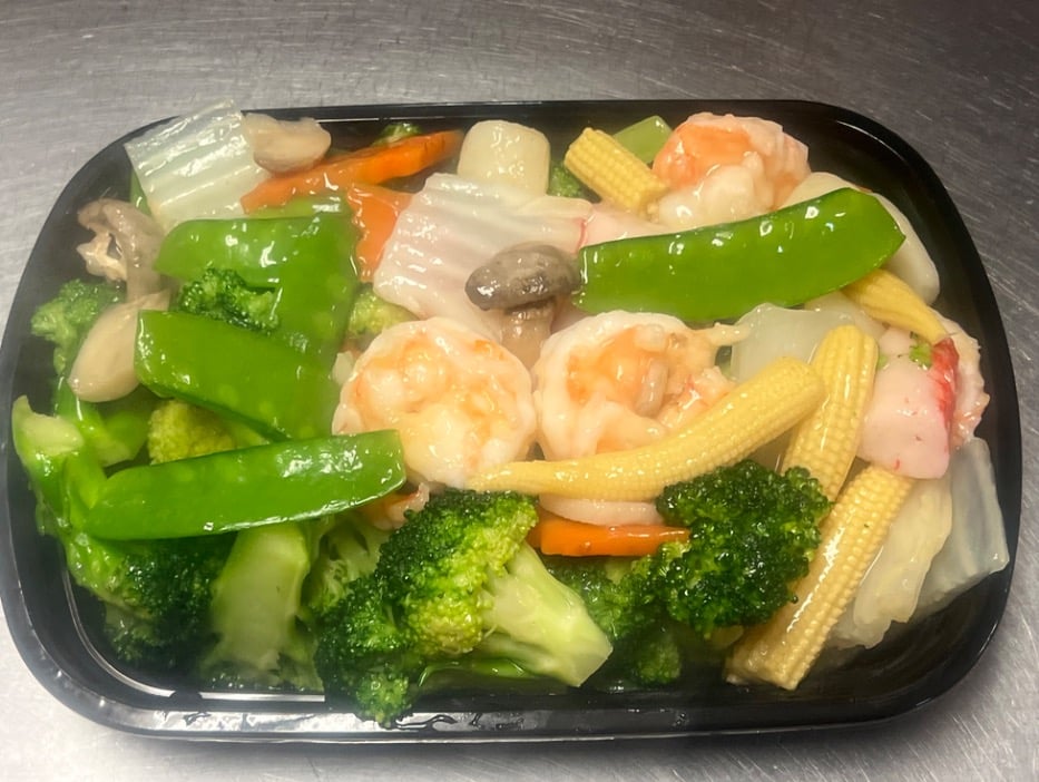 S5. Seafood Combination Delights