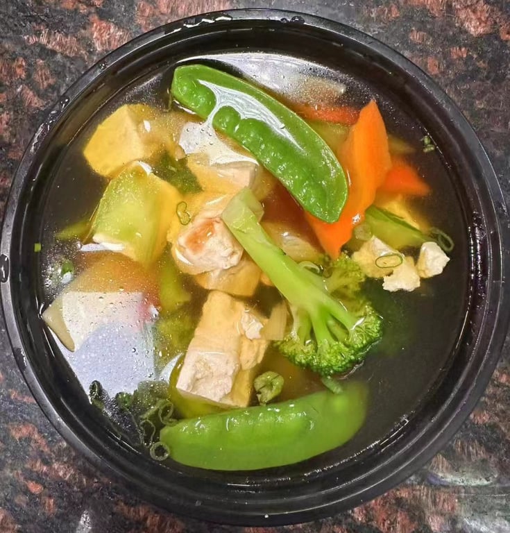 31. Bean Curd Veg. Soup (For 2)