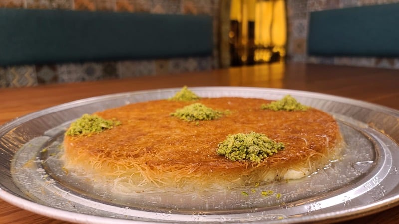 Super Sweet Deal - Famous Course Knafeh with Cream (1.5 Kg) Image