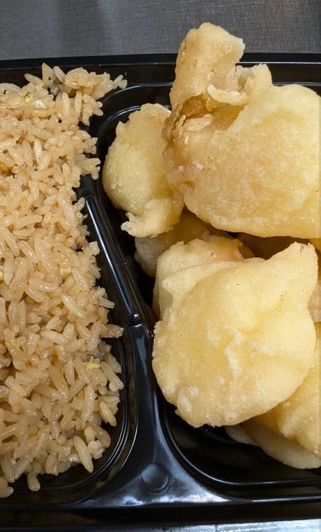 17. Sweet & Sour Shrimp 甜酸虾