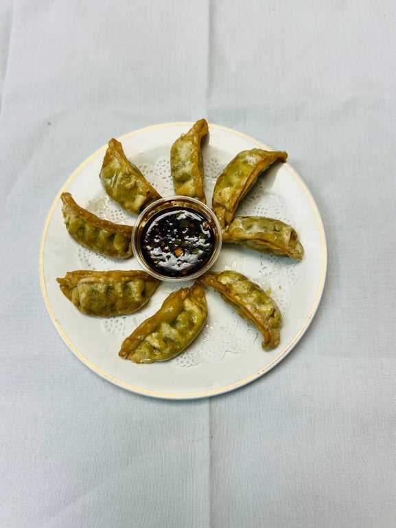 Pan Fried Vegetable Dumplings (8)