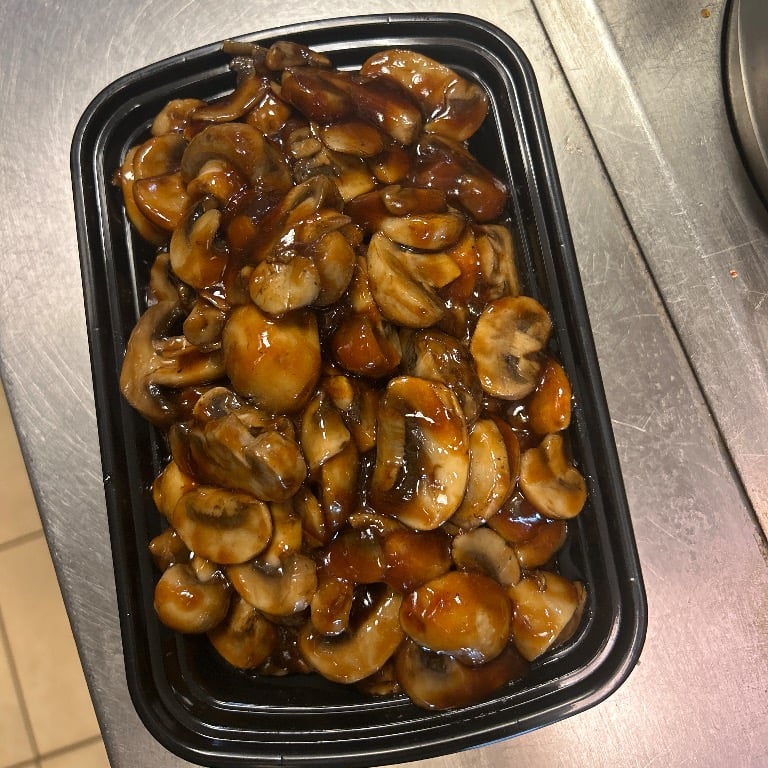 清炒蘑菇<br>70. Sautéed Mushroom