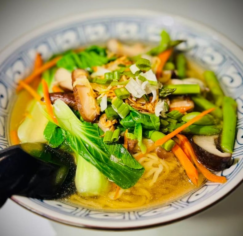 N2. Vegetable Ramen with Shitaki Mushroom
