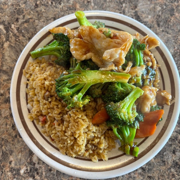 L 1. 芥兰鸡 Chicken with Broccoli