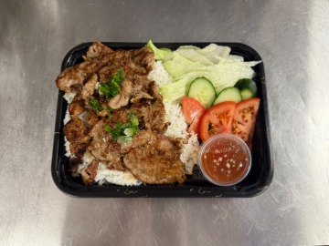 R1. 香茅猪肉扒饭 Lemongrass Grilled Pork with White Rice