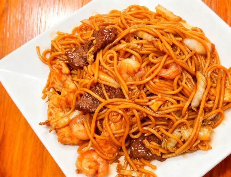 House Special Lo Mein