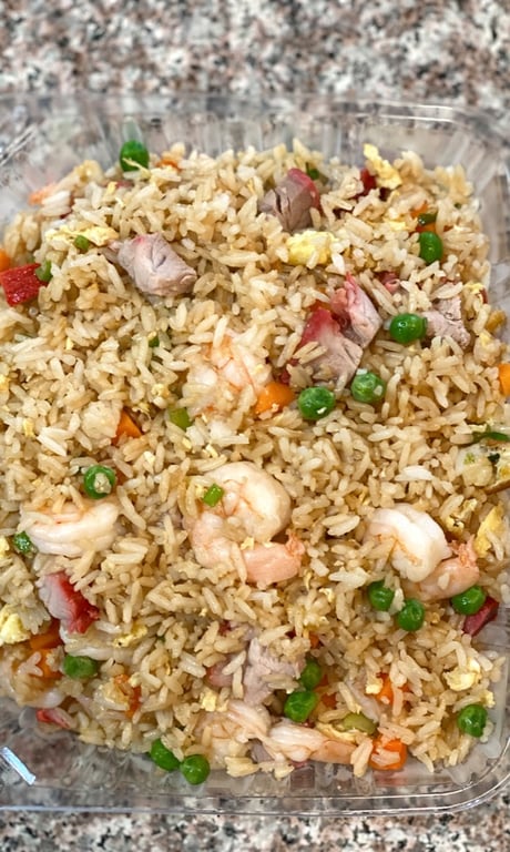 扬州炒饭 85. Young Chow Fried Rice