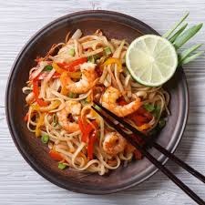 Tallarin Saltado Camaron (Peruvian Stir Fried Noodles with Shrimp)