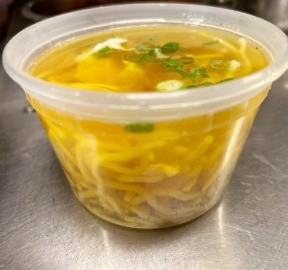 4. 鸡面汤 Chicken Noodle Soup