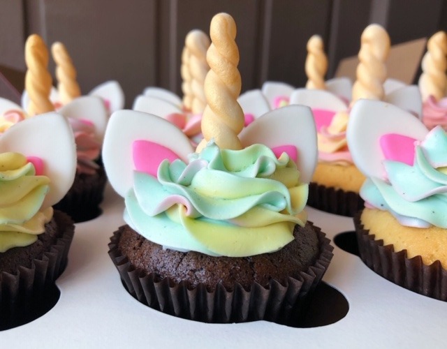 Unicorn Cupcake - Standard Size