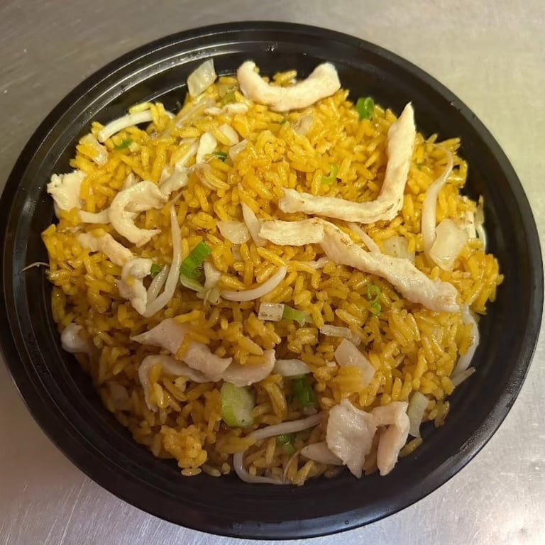 鸡炒饭 <br> Chicken Fried Rice