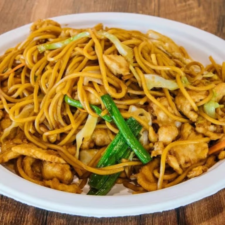 L20. Chicken Lo Mein