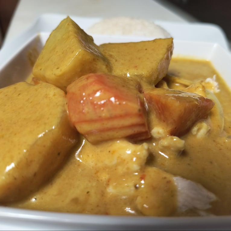 6. Yellow Curry Lunch