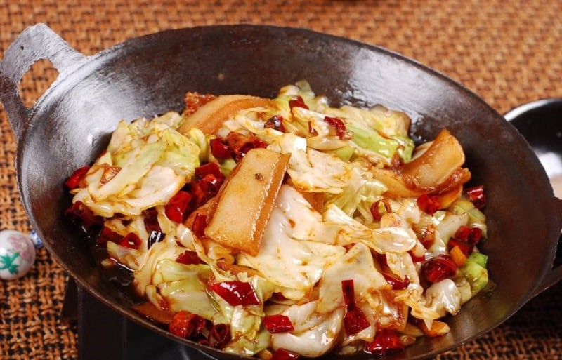 Griddle Spicy Cabbage w. Pork  干锅包菜