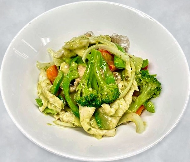 L20. Thai Green Curry Chicken