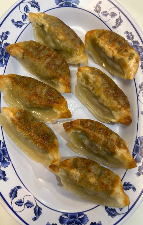 Vegetables Pot Stickers (8)
